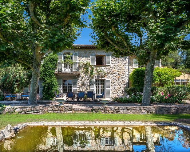 Châteauneuf-Grasse Maison 16 Pièces, 343 m²