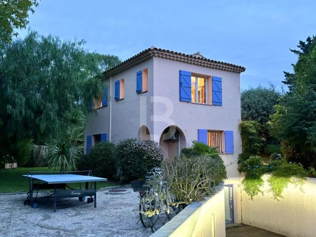 Antibes Maison 7 Pièces, 235 m²